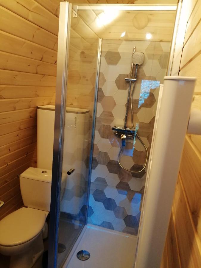 Le Domaine De Pivette Chambre Climatisee Et Insolite Avec Terrasse Privative Avranches Dış mekan fotoğraf