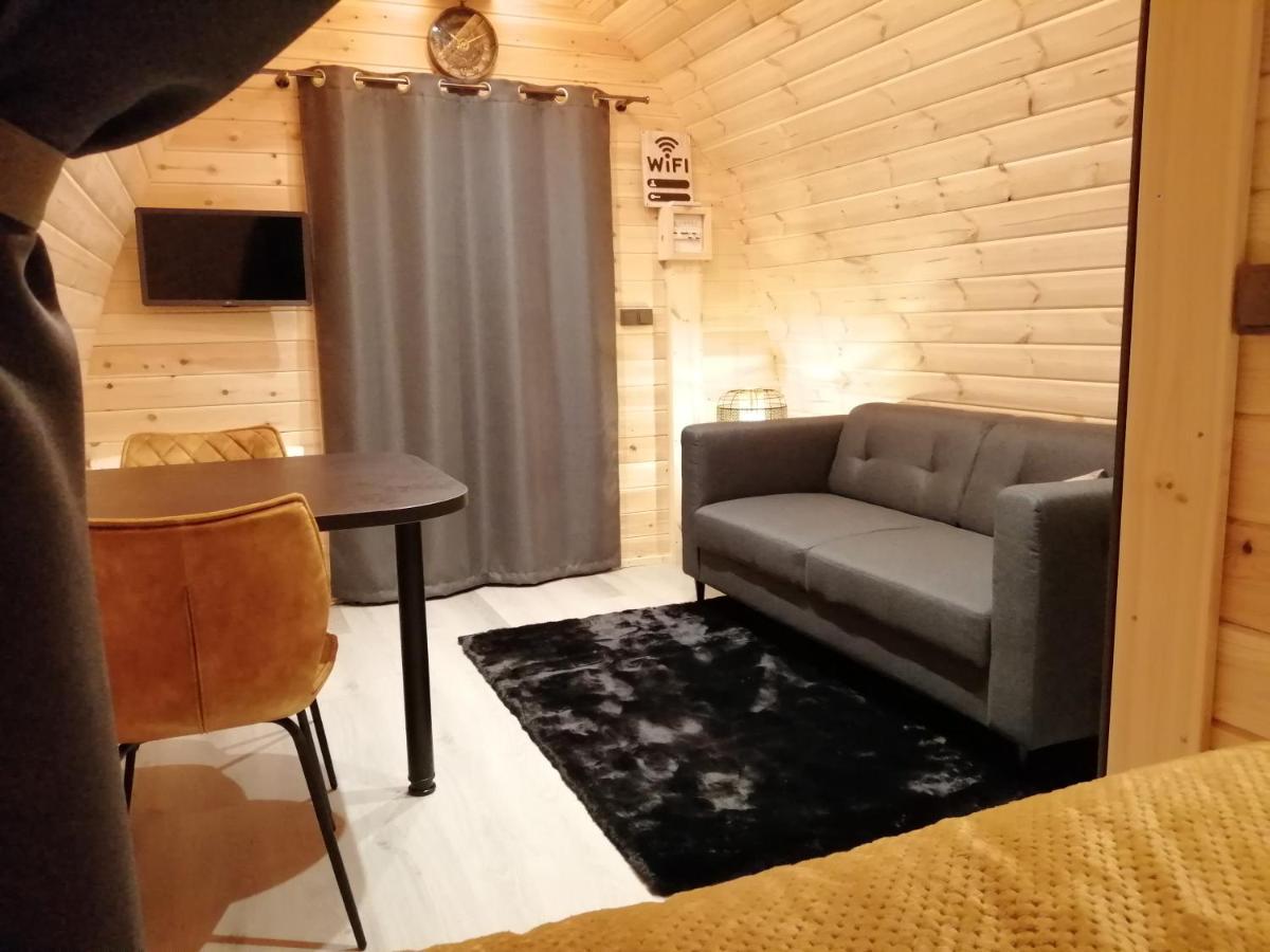 Le Domaine De Pivette Chambre Climatisee Et Insolite Avec Terrasse Privative Avranches Dış mekan fotoğraf