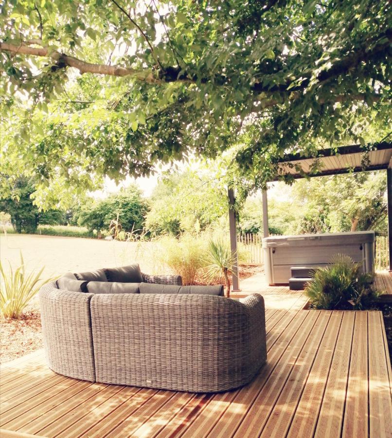 Le Domaine De Pivette Chambre Climatisee Et Insolite Avec Terrasse Privative Avranches Dış mekan fotoğraf